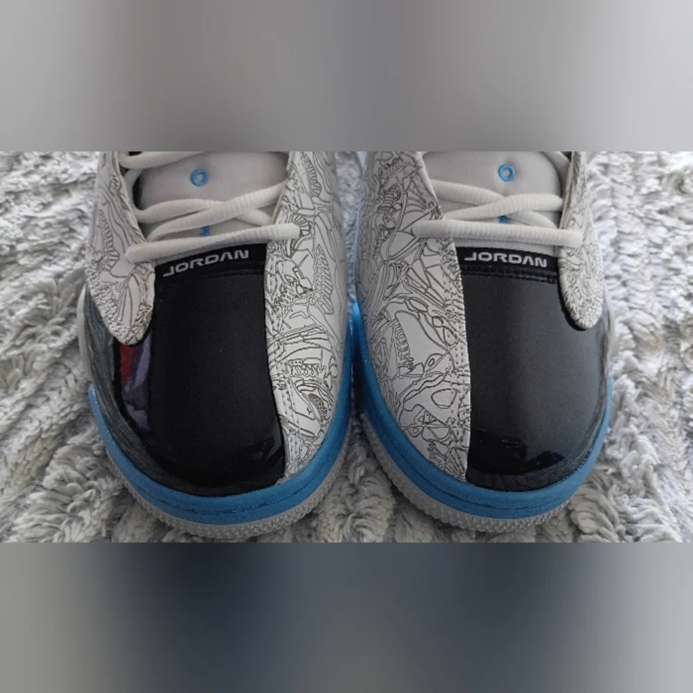 Air Jordan NIKE... NEW